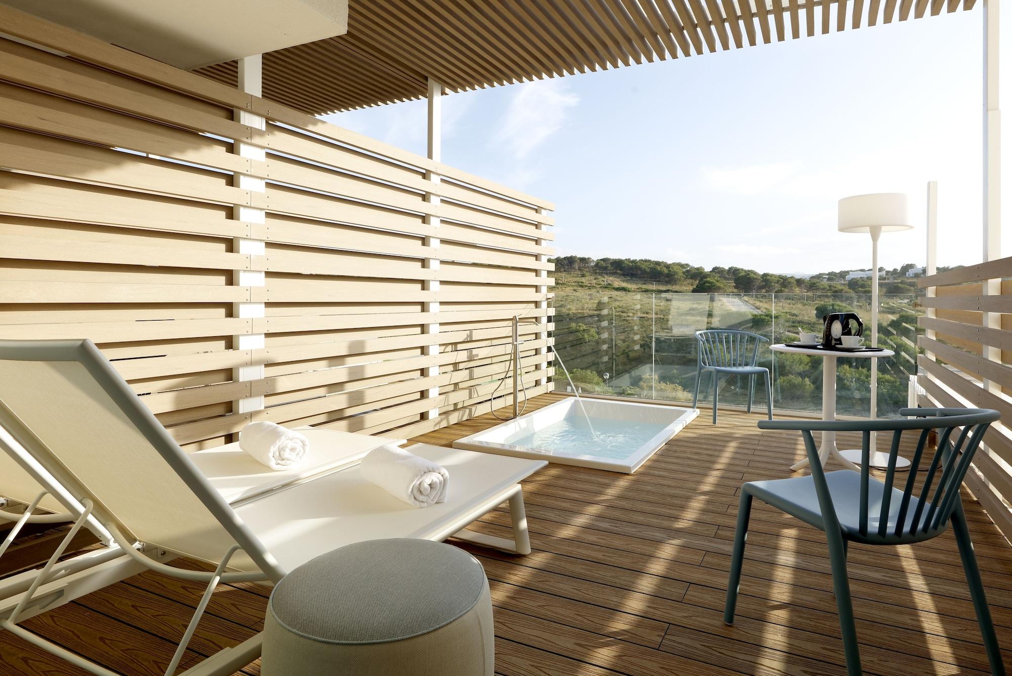 Palladium Hotel Menorca Arenal d'en Castell Exterior photo