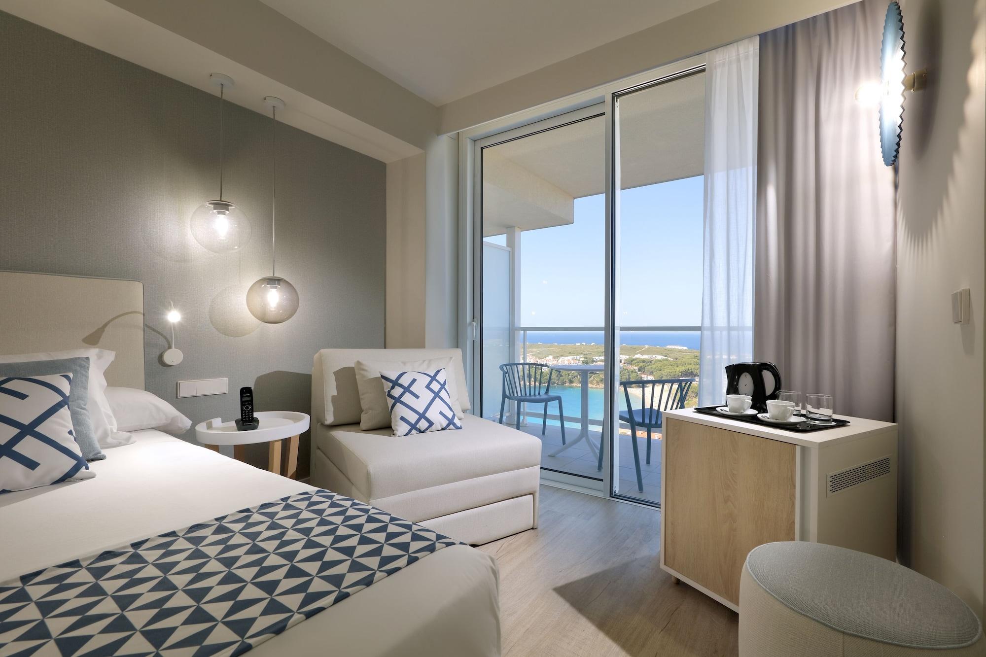 Palladium Hotel Menorca Arenal d'en Castell Exterior photo