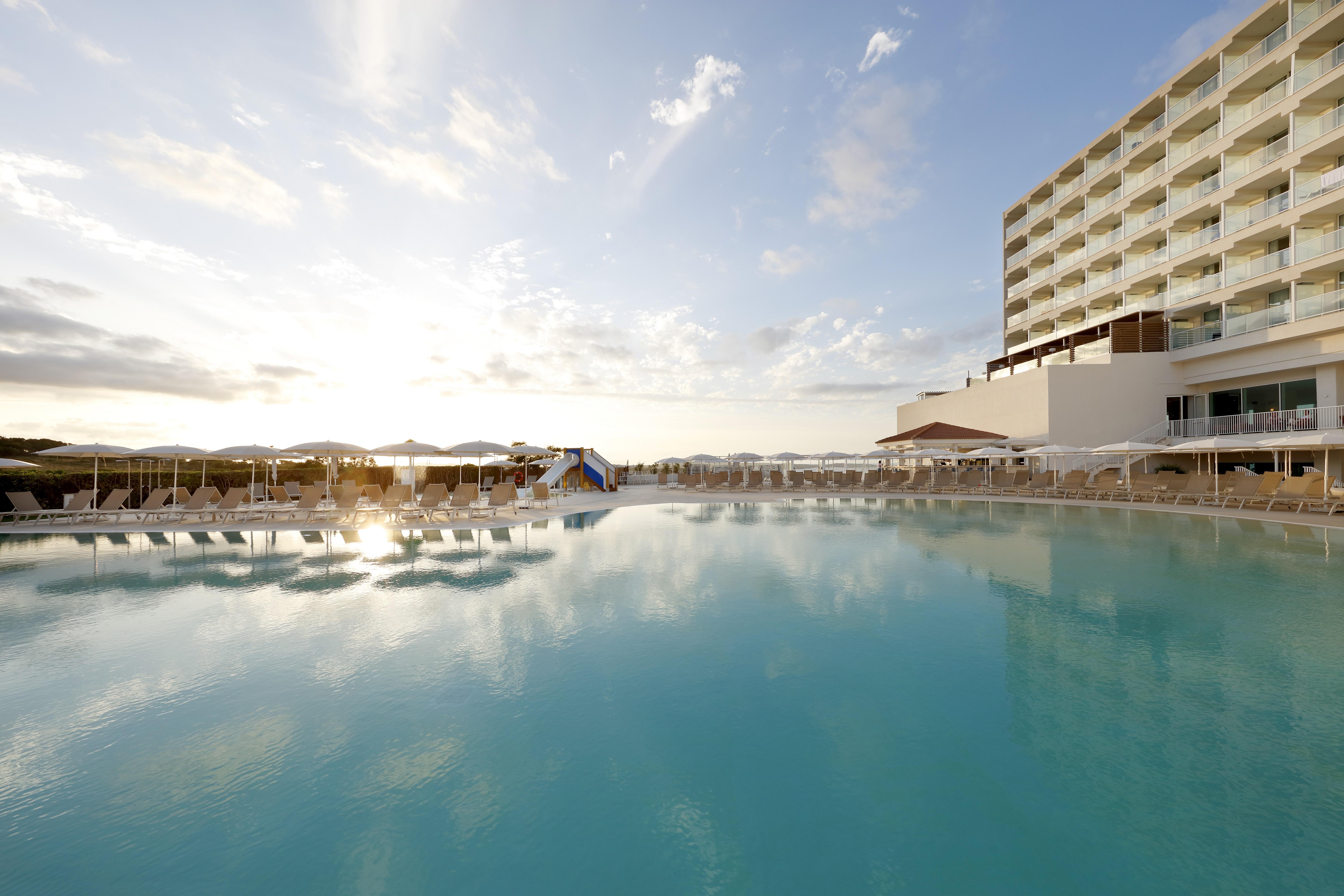 Palladium Hotel Menorca Arenal d'en Castell Exterior photo