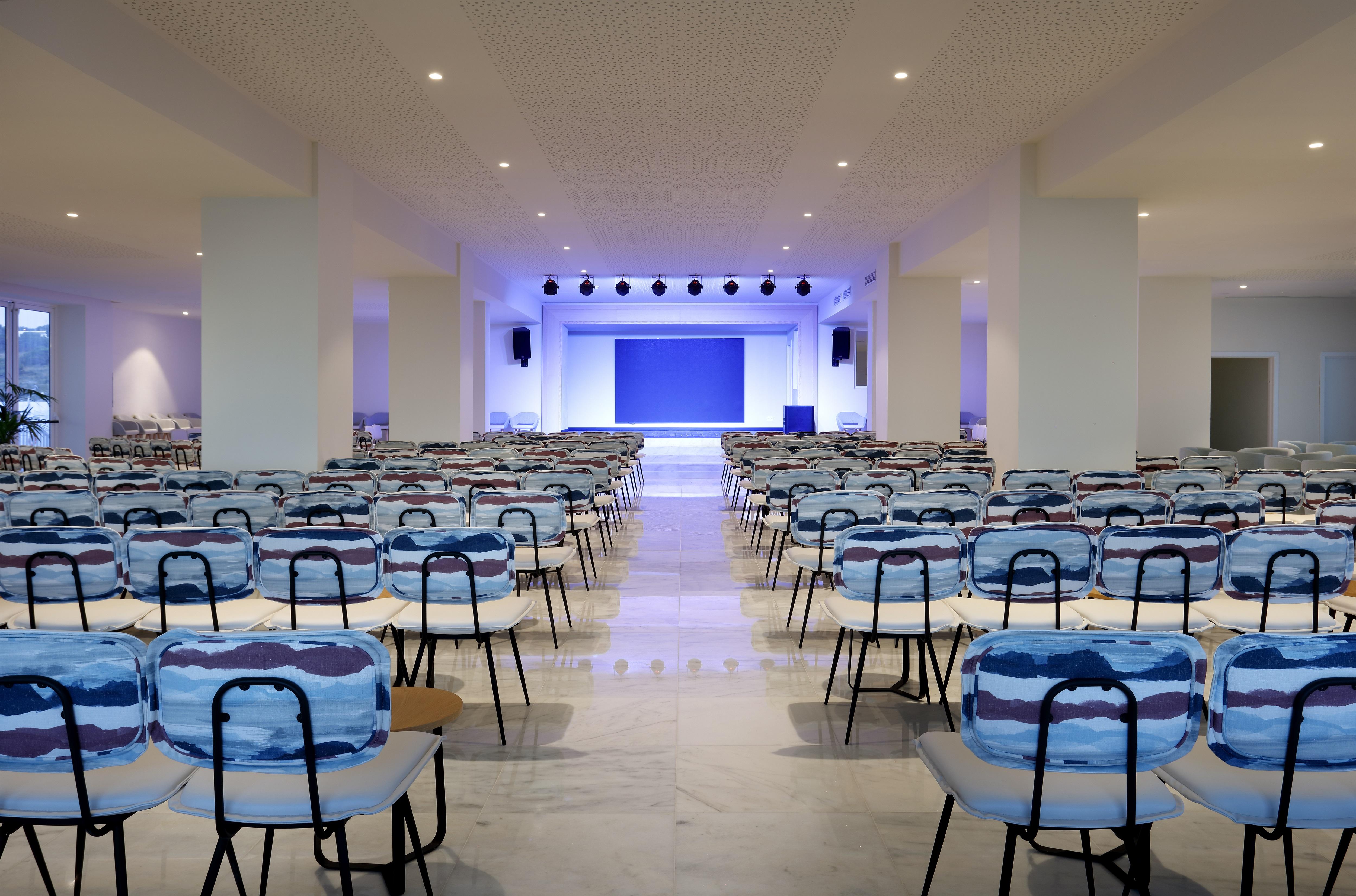 Palladium Hotel Menorca Arenal d'en Castell Exterior photo