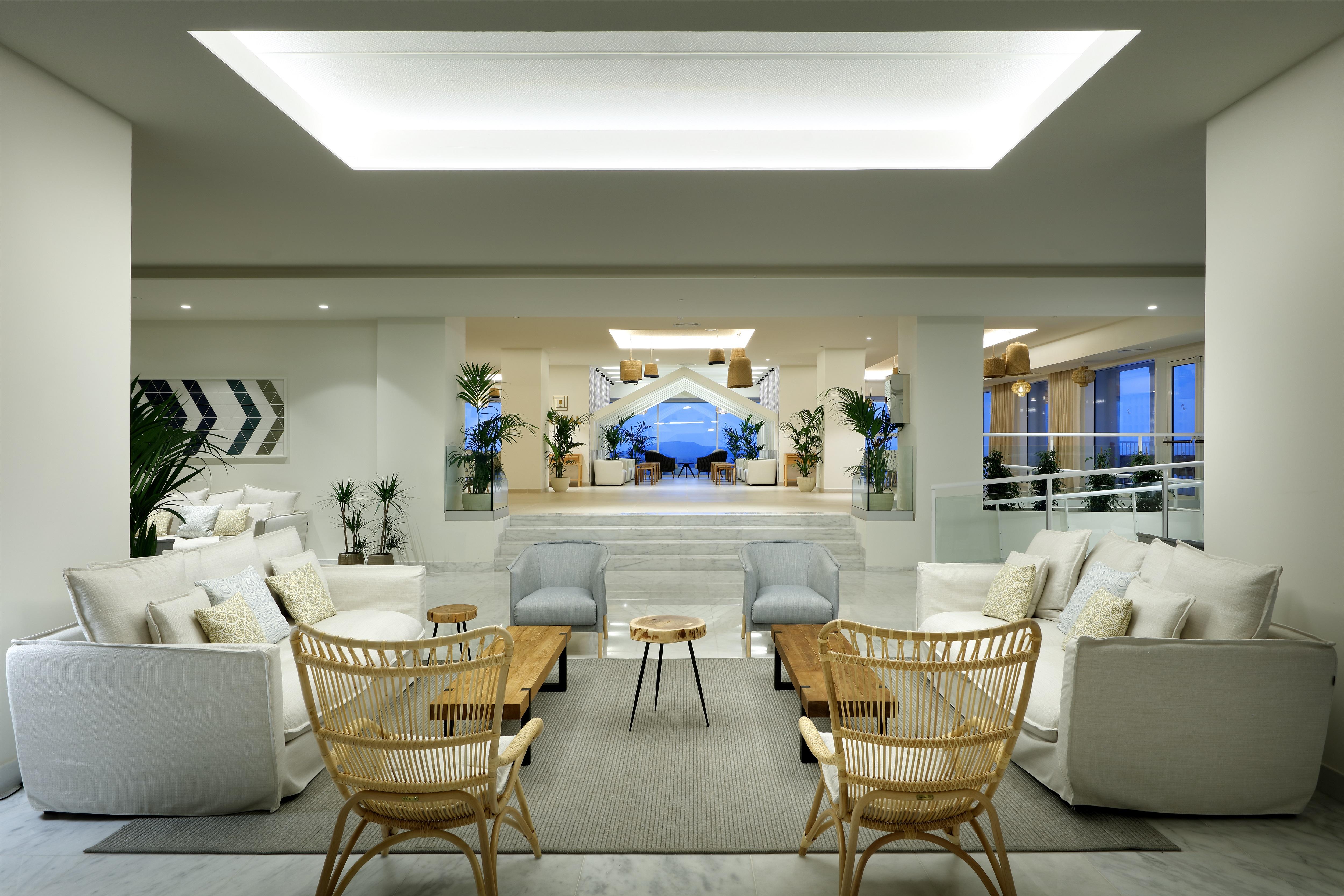 Palladium Hotel Menorca Arenal d'en Castell Exterior photo